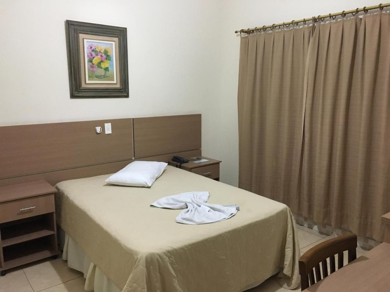 Hotel Vila Rica Alfenas Buitenkant foto